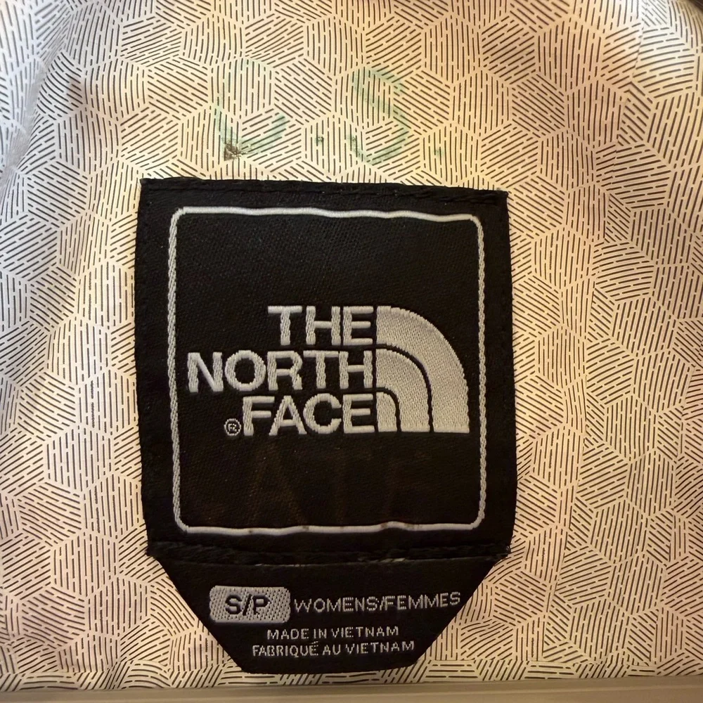 The North Face Raincoat - Picture 6 of 7